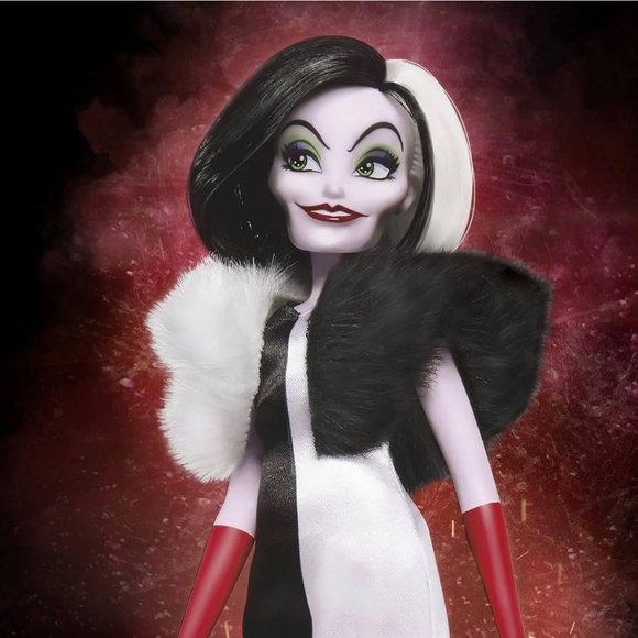 Disney Villains 🐾Cruella de Vil Fashion Doll - Picture 8 of 11